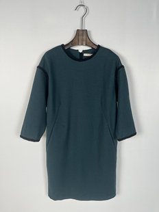 柯罗芭冬季专柜同款孔雀绿落肩茧型连衣裙  LY1225 ￥4290