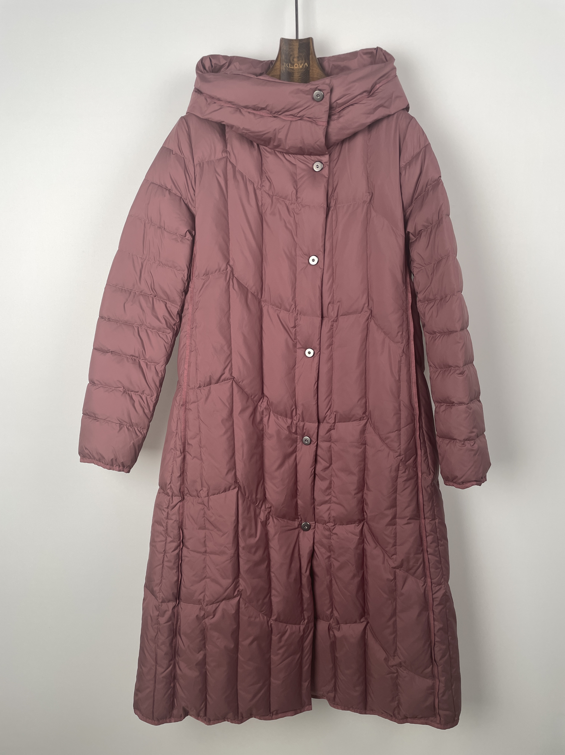 柯罗芭冬季专柜同款酒红色连帽H型羽绒服  YC1922G ￥5590