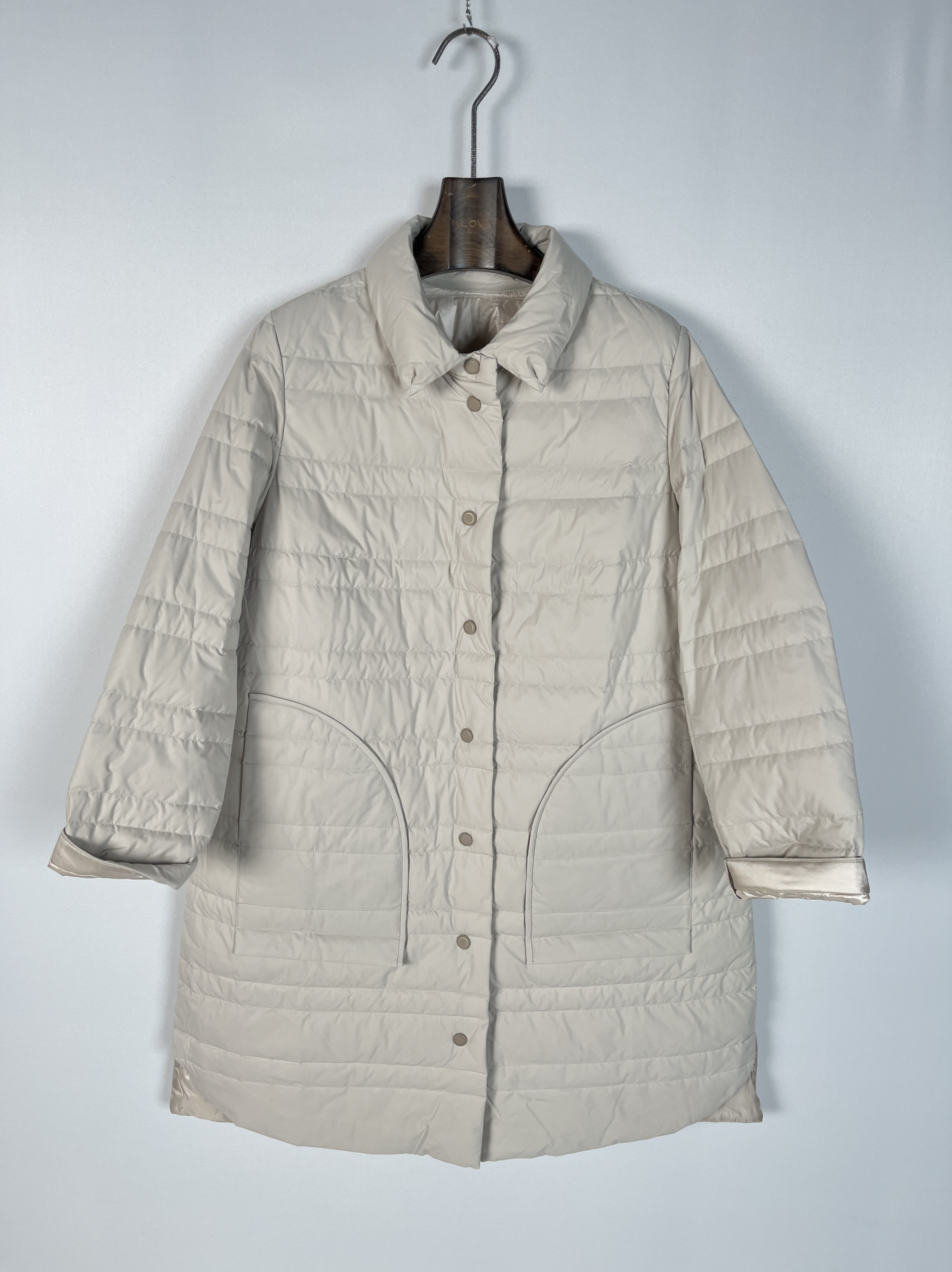 柯罗芭冬季专柜同款浅驼色中长款薄羽绒  YC3828A ￥6900