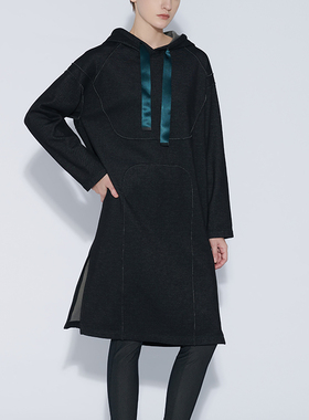 柯利亚诺冬季专柜同款黑色连帽落肩宽松长款连衣裙  LT4115(JUN)