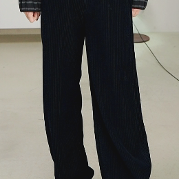 柯利亚诺冬季专柜同款藏蓝色香蕉型显瘦弹力裤KY2643(JUN)B￥5280