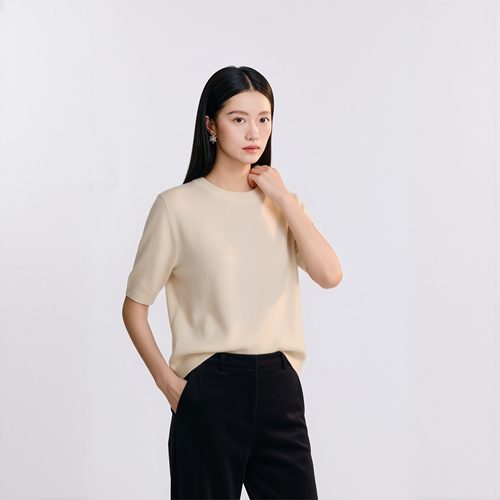 柯利亚诺冬季专柜同款高级感圆领针织衫  HR9519G ￥3280