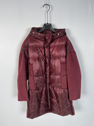 柯利亚诺冬季专柜同款连帽酒红色拼接羽绒服  YC6979 ￥7600