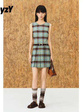 ToyzY2025秋季新款磨毛格纹无袖连衣裙短款背心裙ZC35305030
