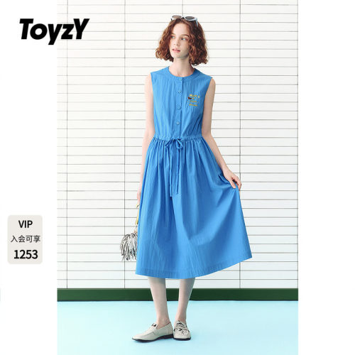 ToyzY蓝色刺绣无袖连衣裙2026夏新款系带收腰度假风裙ZC36205510