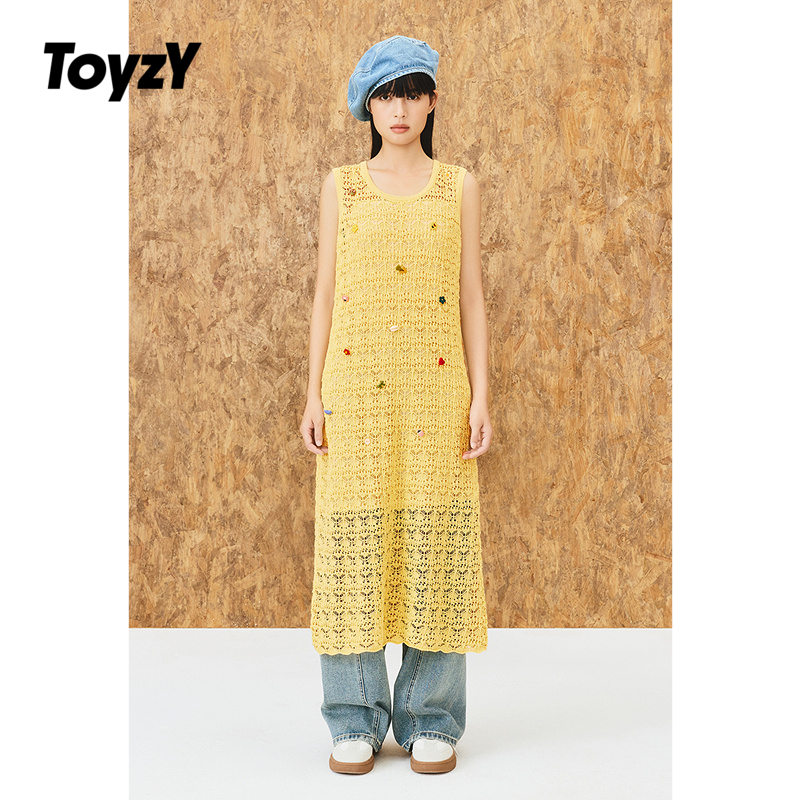 ToyzY2025秋新款鹅黄贝壳手钩镂空针织背心连衣裙长款ZC35306650