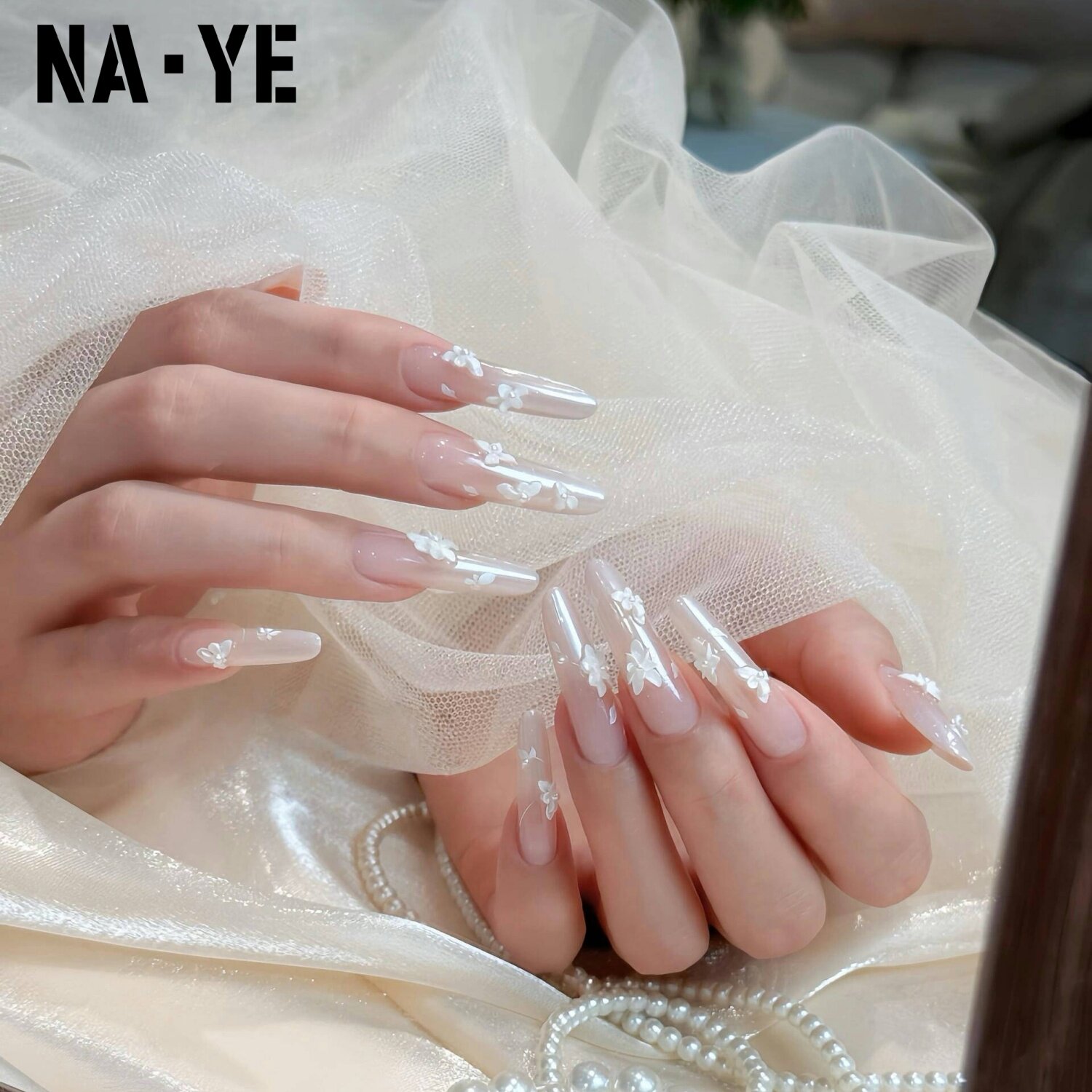 NAYE穿戴甲美甲纯手工定制乳白雕花奢华婚纱新娘孕妇可拆卸甲