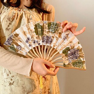 速发古风古风折叠小扇子夏天随身便携新中式服装汉国旗袍折扇拍照