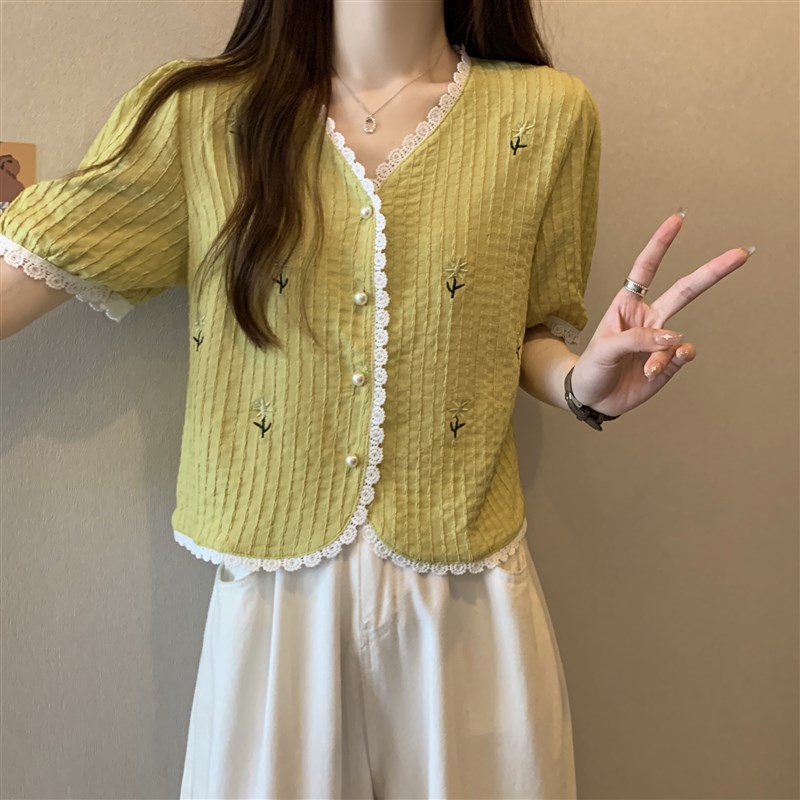 速发法式刺绣碎花夏季大码蕾丝拼接v领短款上衣