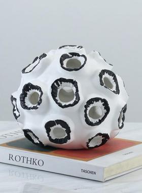 现代简宿约UIP客厅电视软柜摆品件家居装饰酒店民样板间创意花球