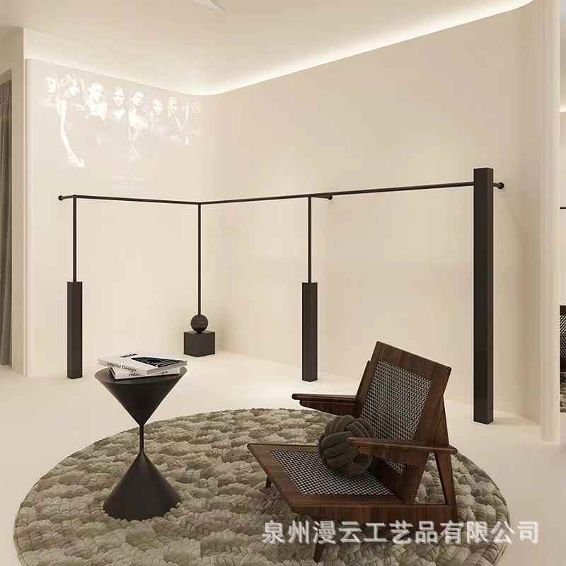 【折扣】服装店展示架简约黑色铁艺加厚挂衣服架子上墙落地挂衣杆