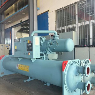 全新中央空调螺杆冷冻机制冷量748kw冰水机200万大卡出租