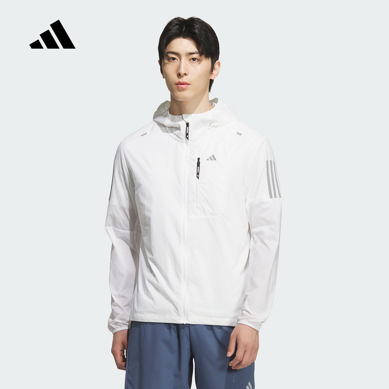 adidas阿迪达斯拒水凉感跑步运动连帽外套2025秋男梭织夹克KH3755