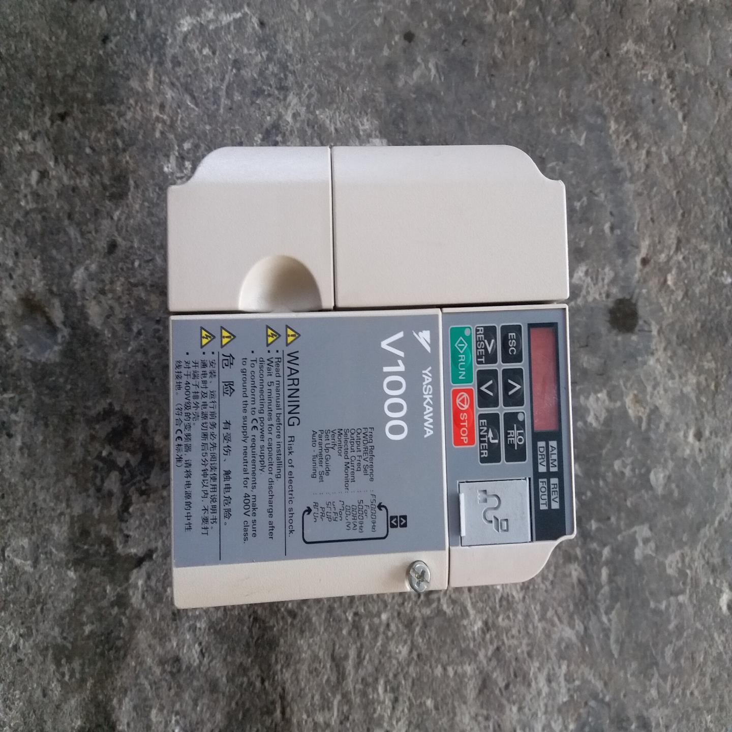 议~全新安川变频器2.2/3.0KW，安川VB4A007BBA，