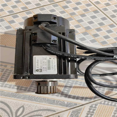 SQ80ST一M02430伺服电机一个260~议价