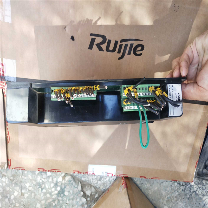 Carrier 模块ceas421319螺杆机 控制器，(崽崽配件）