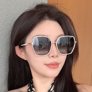 防紫外线女士偏光太阳镜开车防晒尤莱特墨镜百搭旅游镜 2024新款