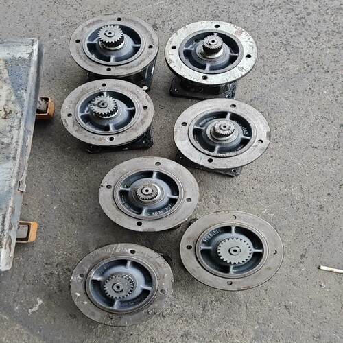 （议价）电机SGMGV-13ADC61  减速头