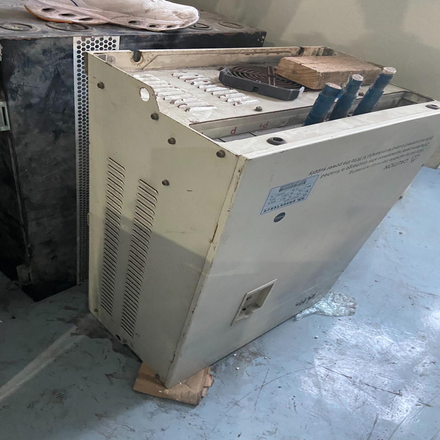 欧瑞变频器惠丰F2000-P1100T3C  110KW 3(崽崽配件）