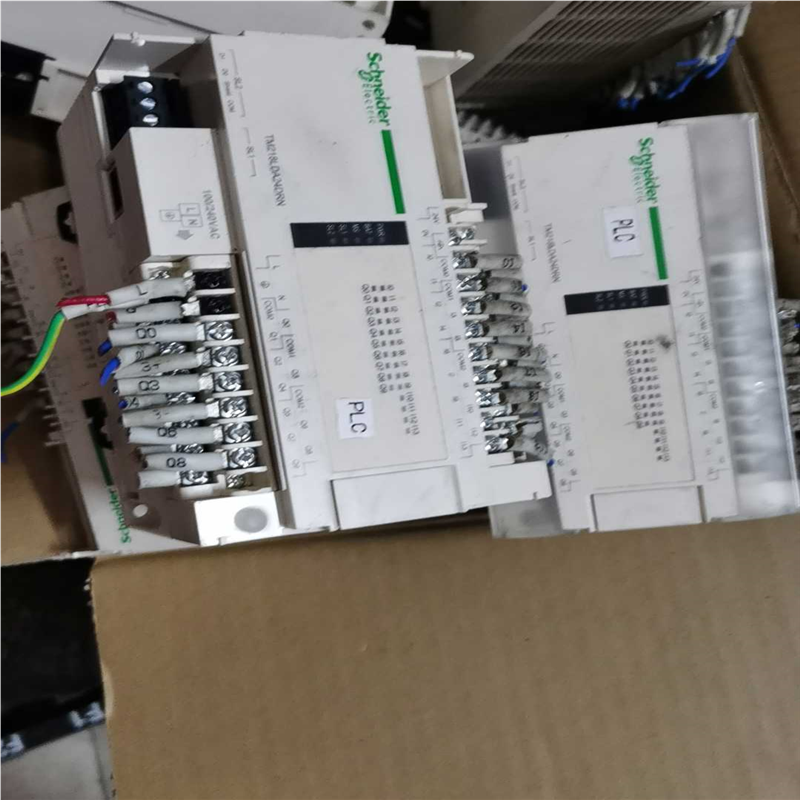 议~plc,TM218LDA24DRN ,外观一般