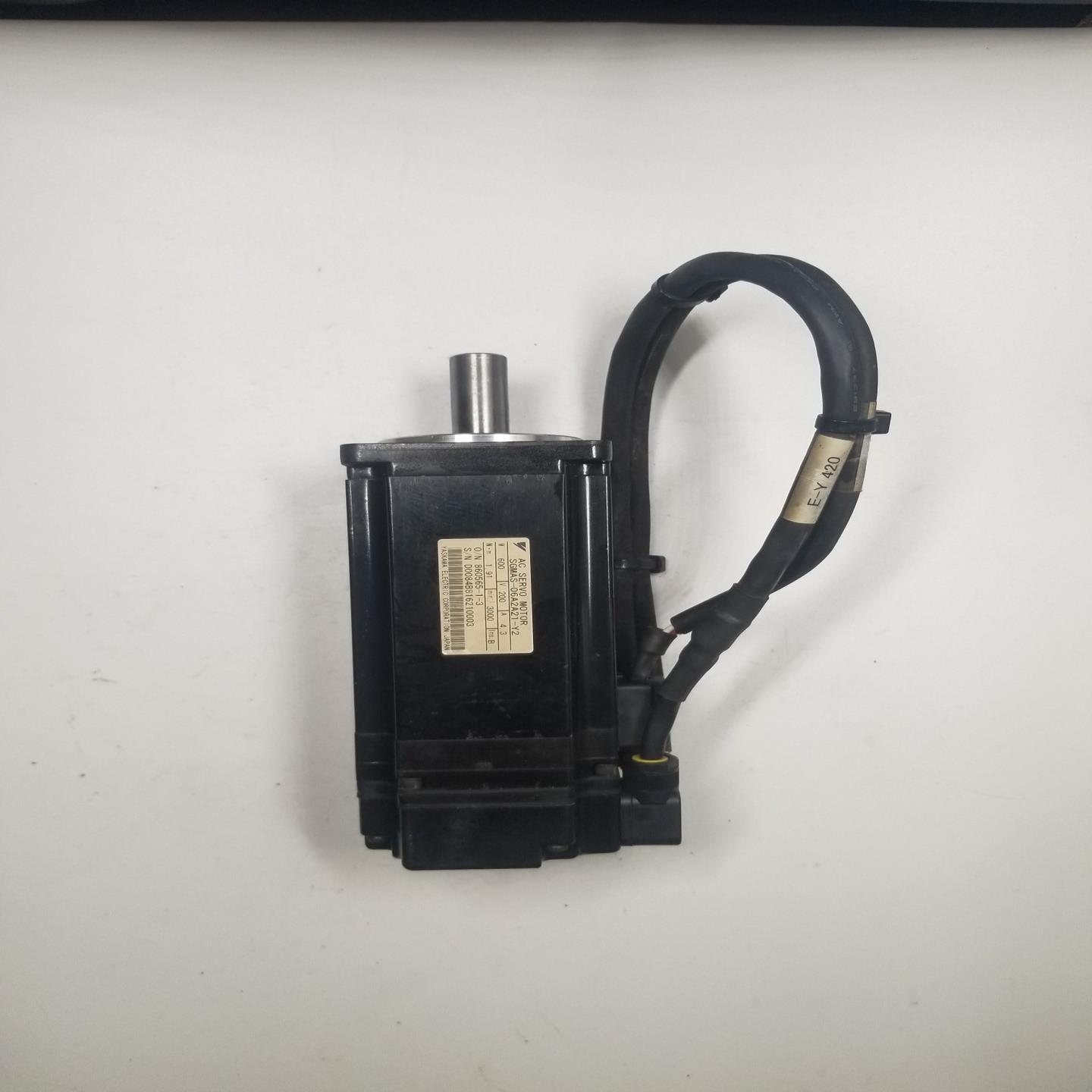 SGMAS-06A2A21-Y2 安川伺服电机（耶耶电子）