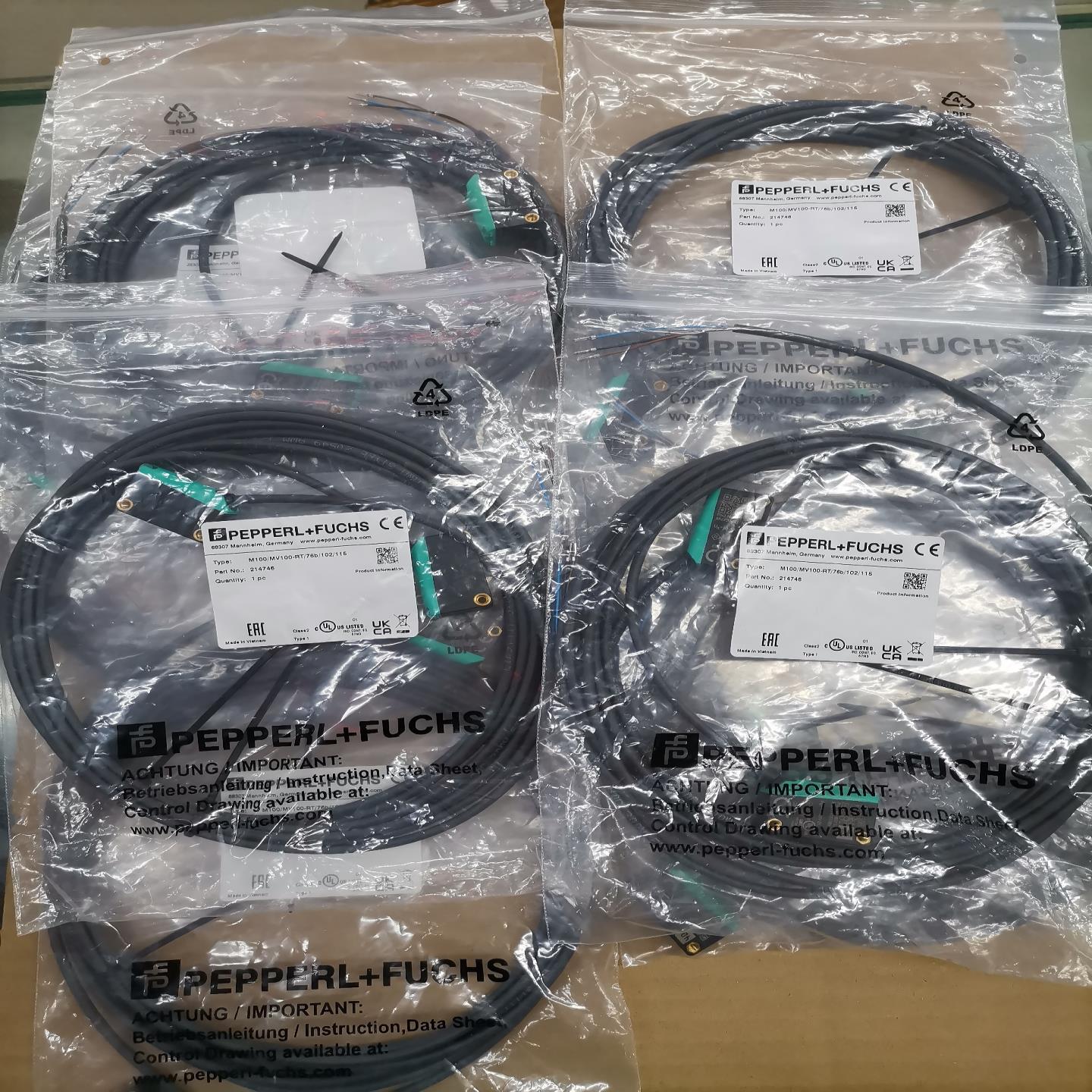 P+F倍加福光电开关M100/MV100-RT/76b/10（崽载电子）