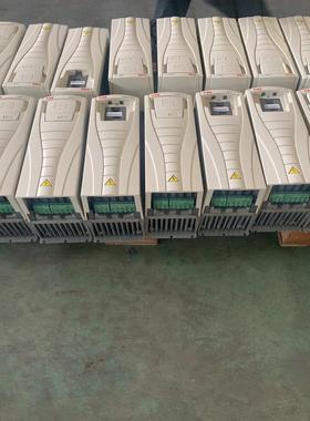 ABB变频器2.2KWACS510-01-05A6-4 AC（憨憨电子）