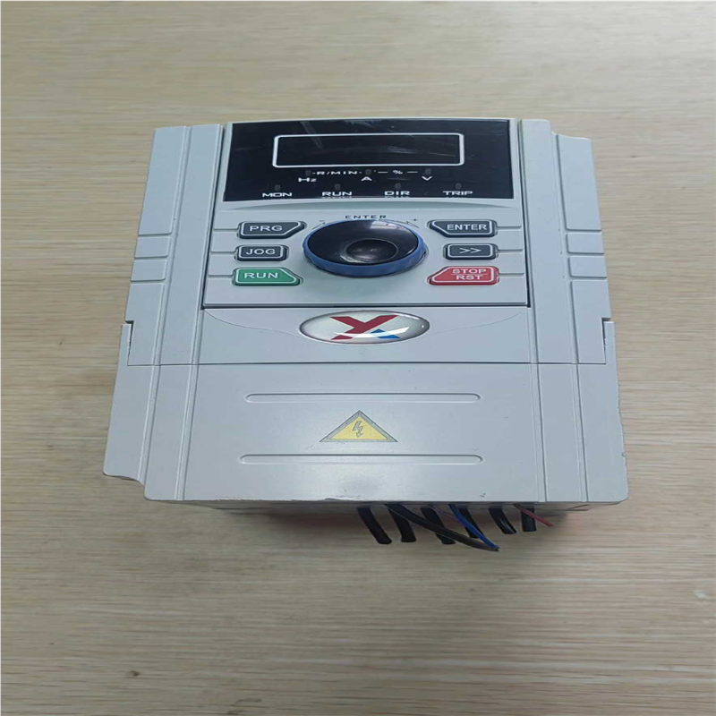 变频器YX360-4T2R2G/3R7L  实物图  功（憨憨电子）