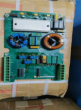 E82MV752-4BL伦茨电源板E82MV 75KW用的议价