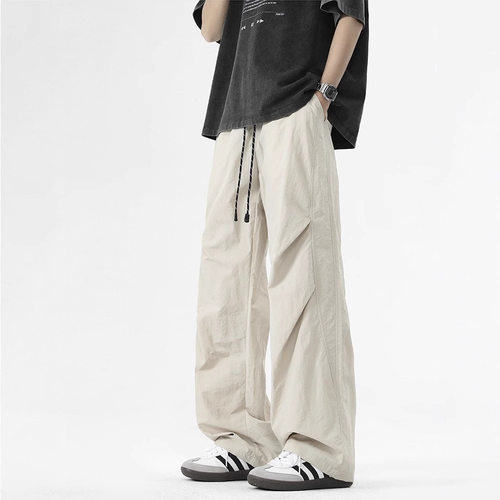 Solid color pleated straight leg pants纯色褶皱直筒运动长裤男