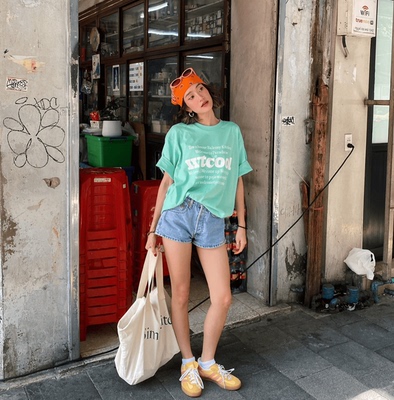 ins新款纯棉宽松大码早秋短袖女