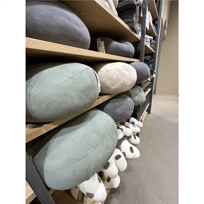 可当成腰垫使用的柔软靠垫抱枕汽车枕办公腰枕云朵枕包邮