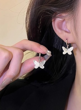 银色蝴蝶耳钉高级感耳圈2025年新款爆款潮耳环独特气质耳饰女圈圈