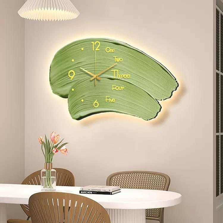 绿色奶油风客厅钟肌挂理创意al202307时钟挂感墙餐厅家约用现代简