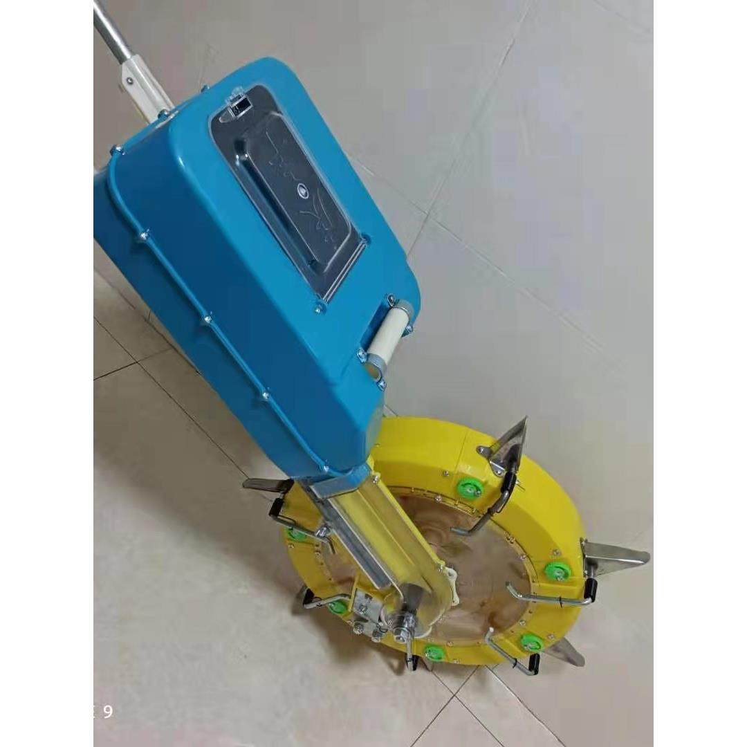 手推式玉米施肥器深层土下追肥神器手动新款滚轮施肥机小型多功能