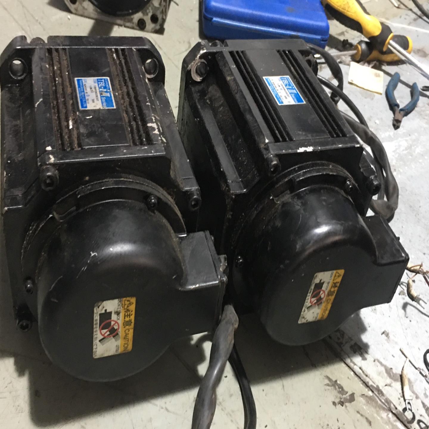 议~多摩川1kw伺服电机TSM1304N8033E227，拆