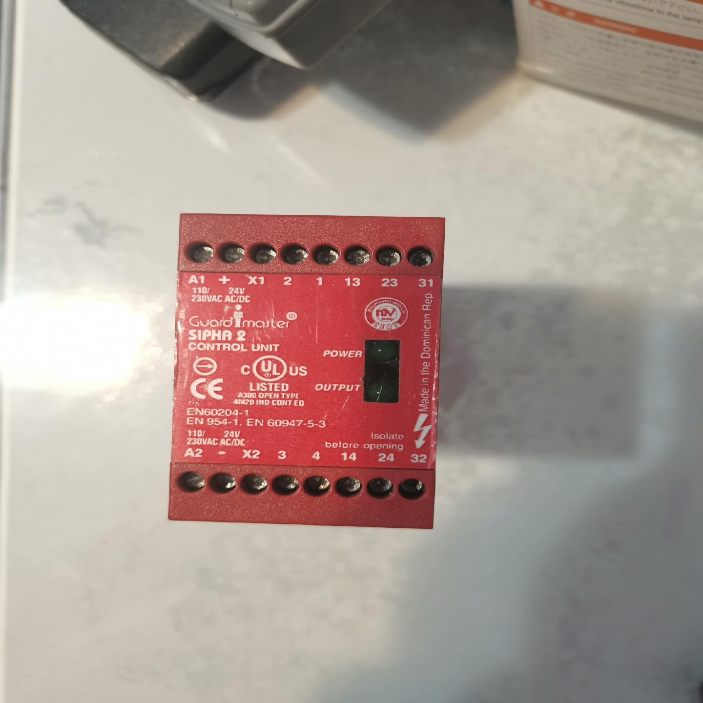 议价AB安全继电器440N-S32021 EN60204适用