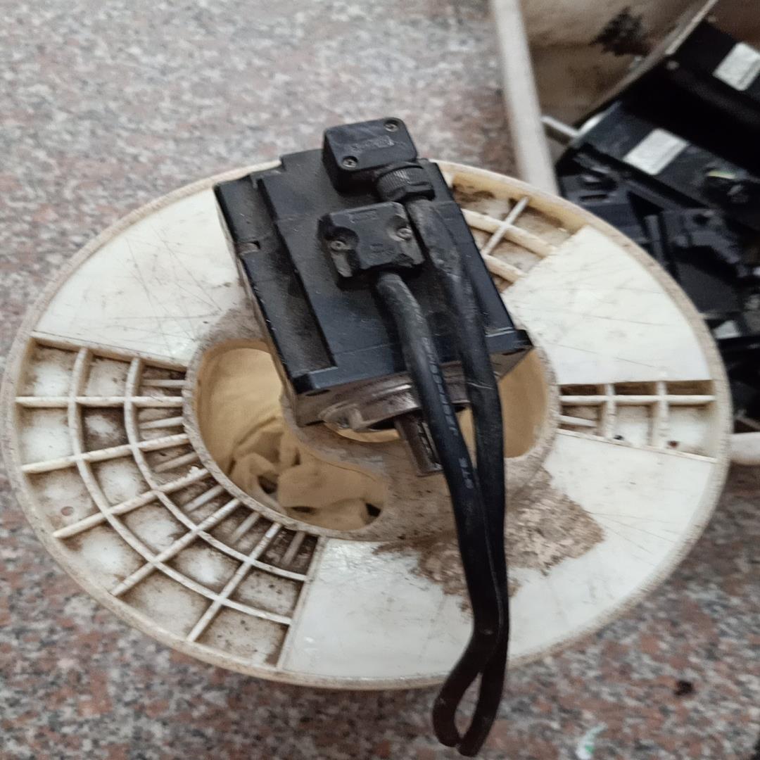 安川电机SGMAV-02A3A2S实图拍(崽崽配件）