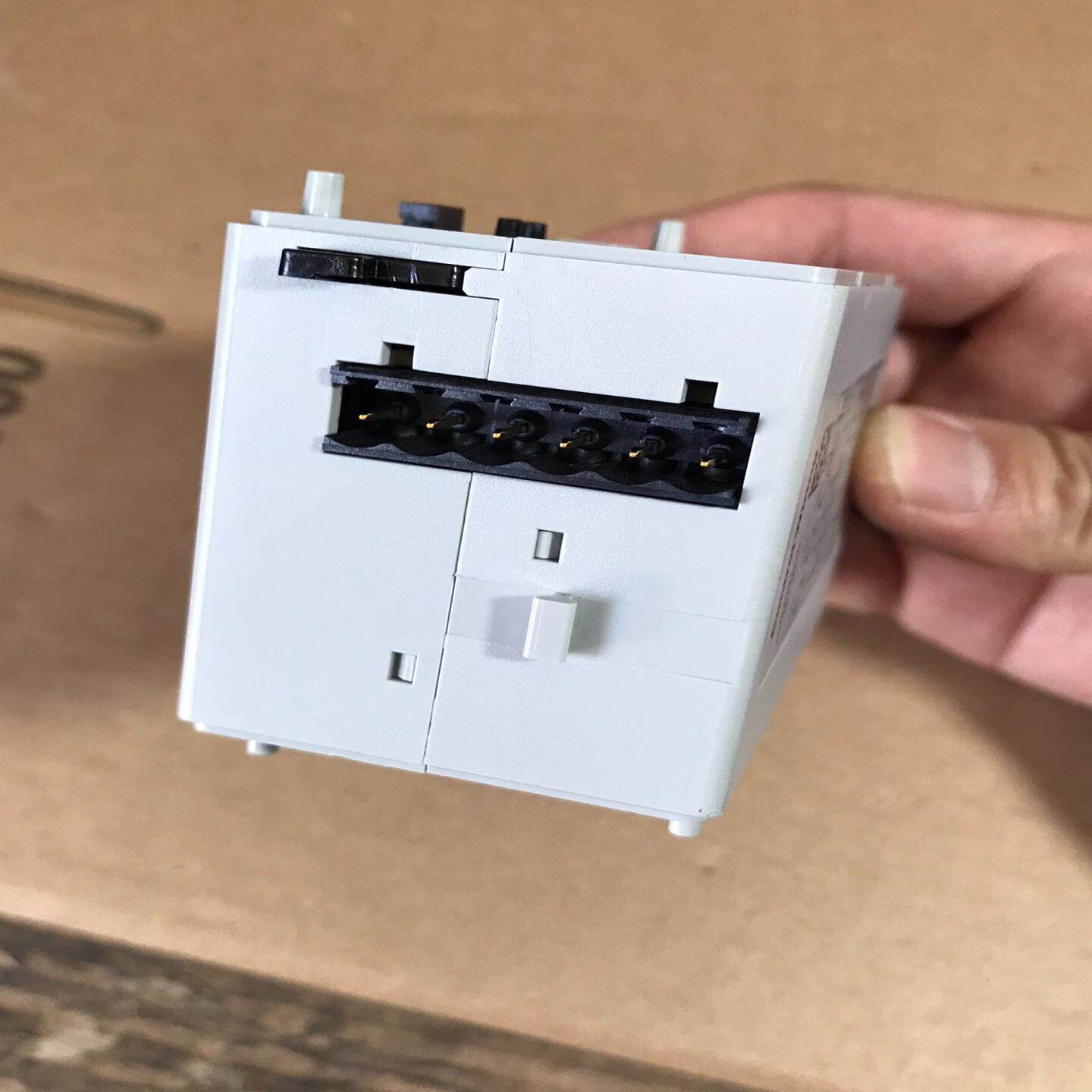 议~AB罗克韦尔193-EIO-63-24D 新的未使用 年份2