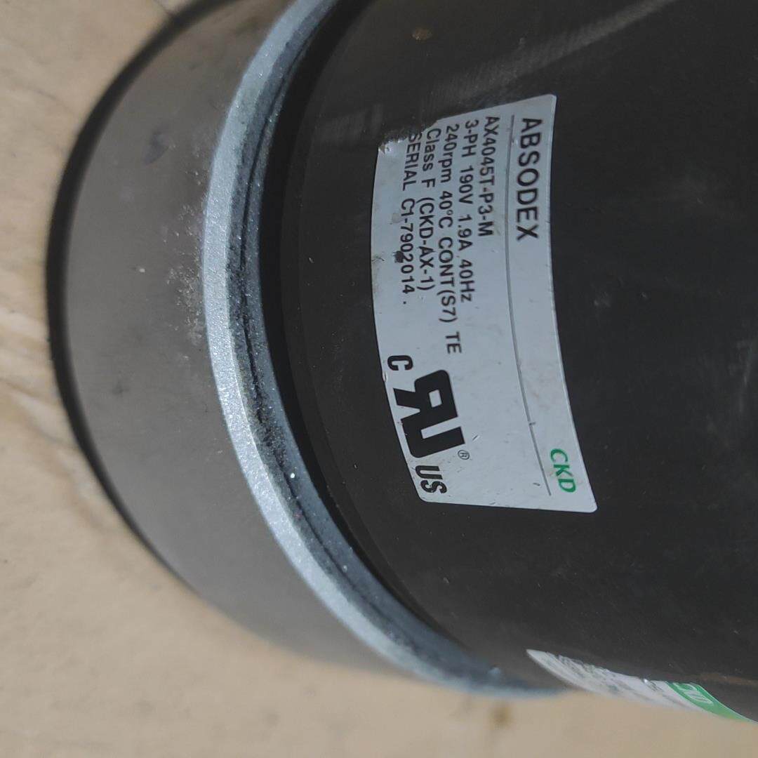 CKD电机2台   AX4050T-P3-M    成色(崽崽配件）