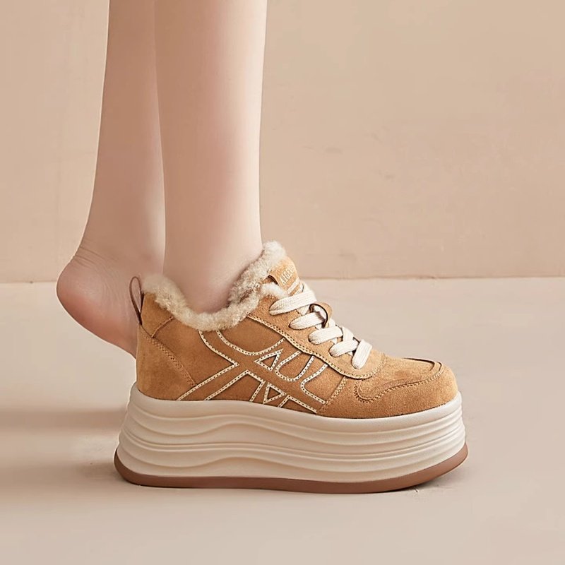 内增高10cm小白鞋女2025秋冬季新款加绒松糕板鞋轻便厚底休闲女鞋