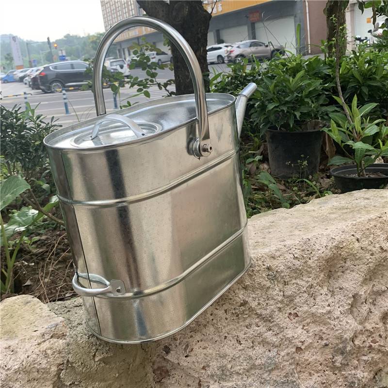 长嘴加油桶扁桶备用油箱手提机油壶灌水桶铁桶带盖5升10升15升20L