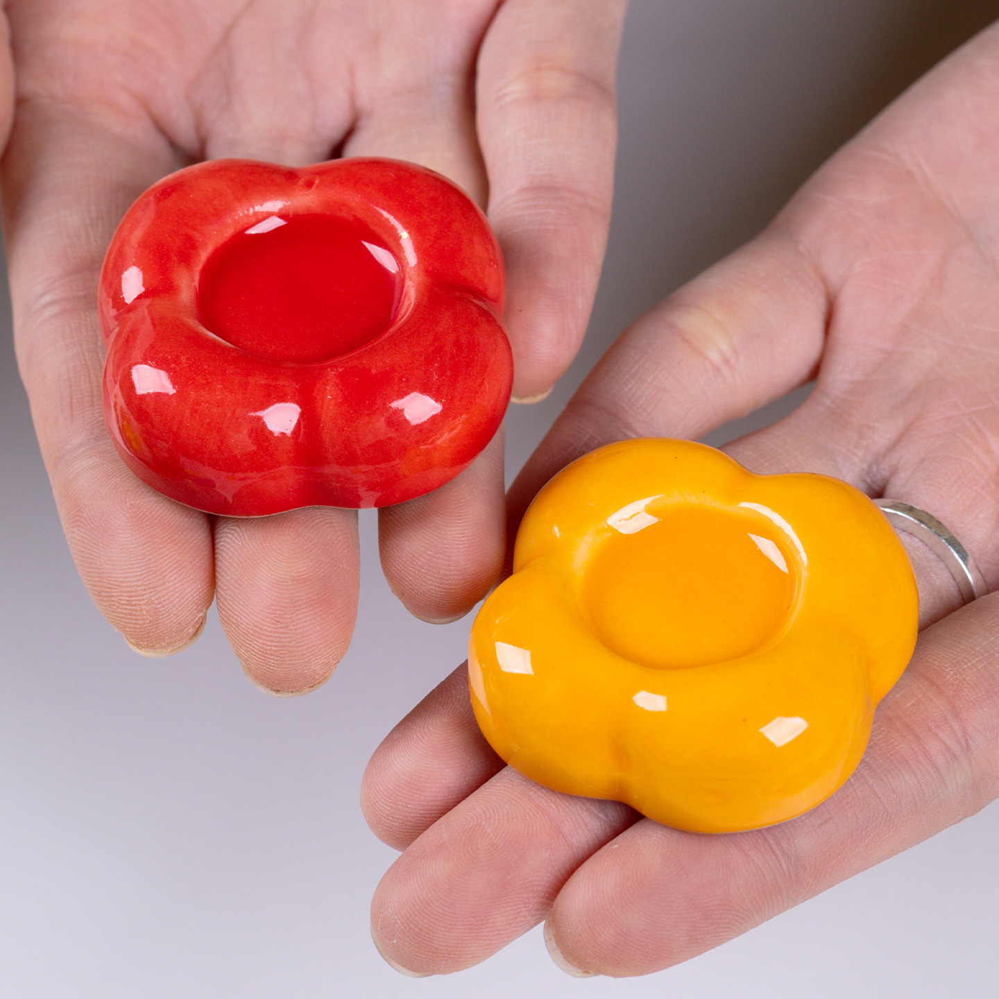 陶瓷花朵造型桌面摆件转转乐配件办公室桌面装饰品创意家居茶杯垫