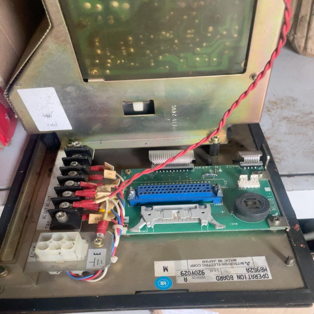 议价MB952A三菱显示器