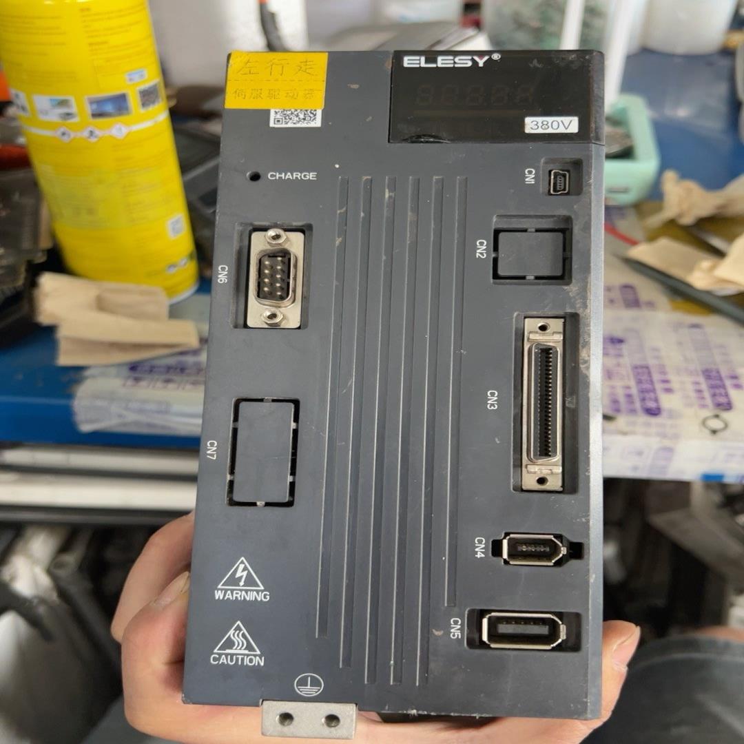 依莱斯ES2-8R4TP-B伺服驱动器（咳咳电子）