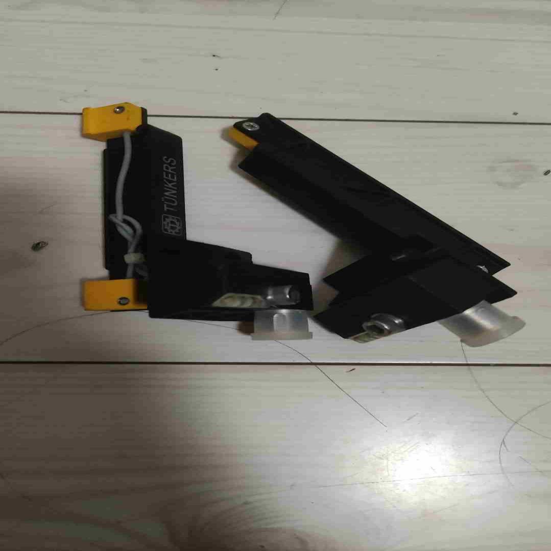 TUNKERS 气缸感应器Ni2-Q95-AP6-01议价