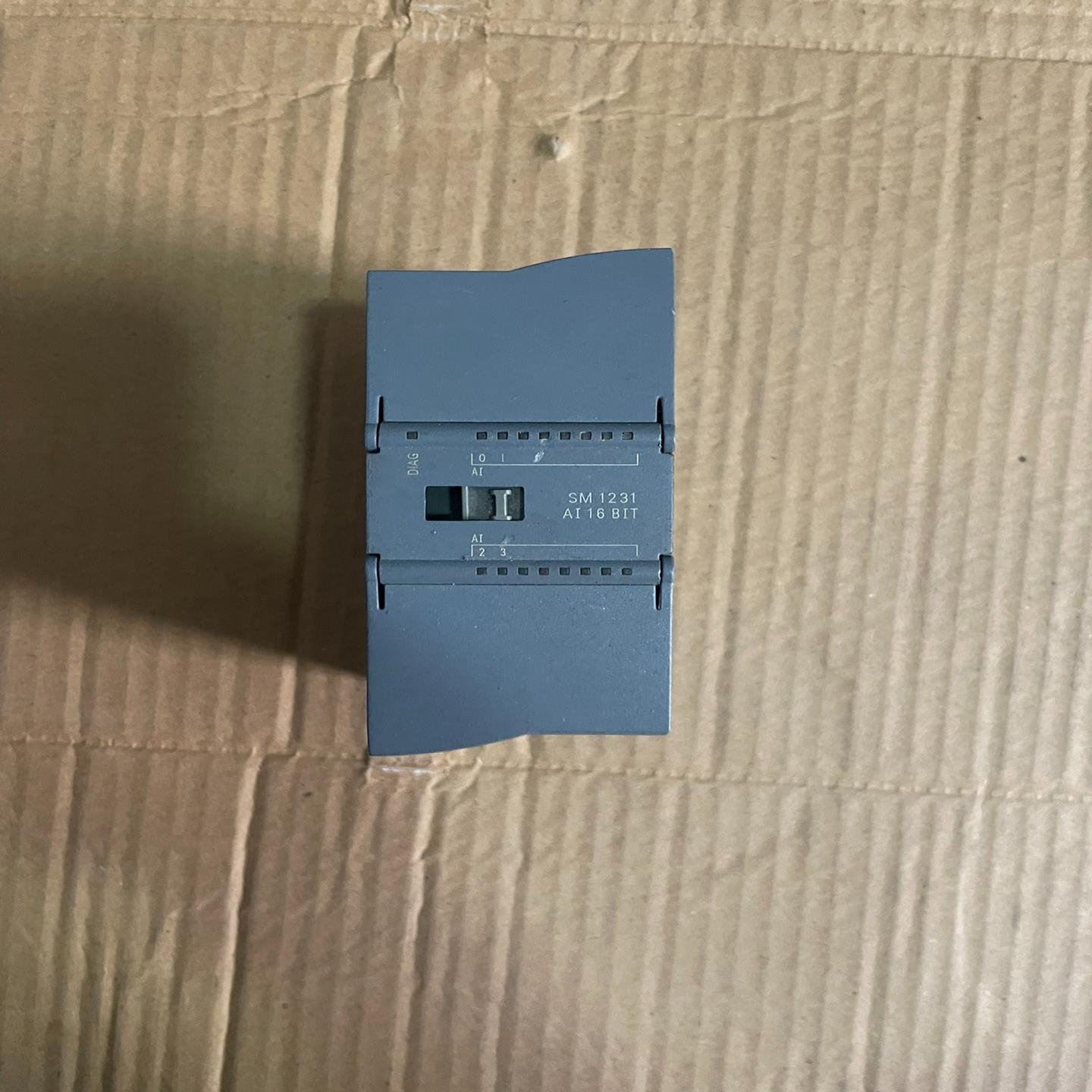 S7-1200 231-5ND30-0XB0，实图拍摄(崽崽配件）