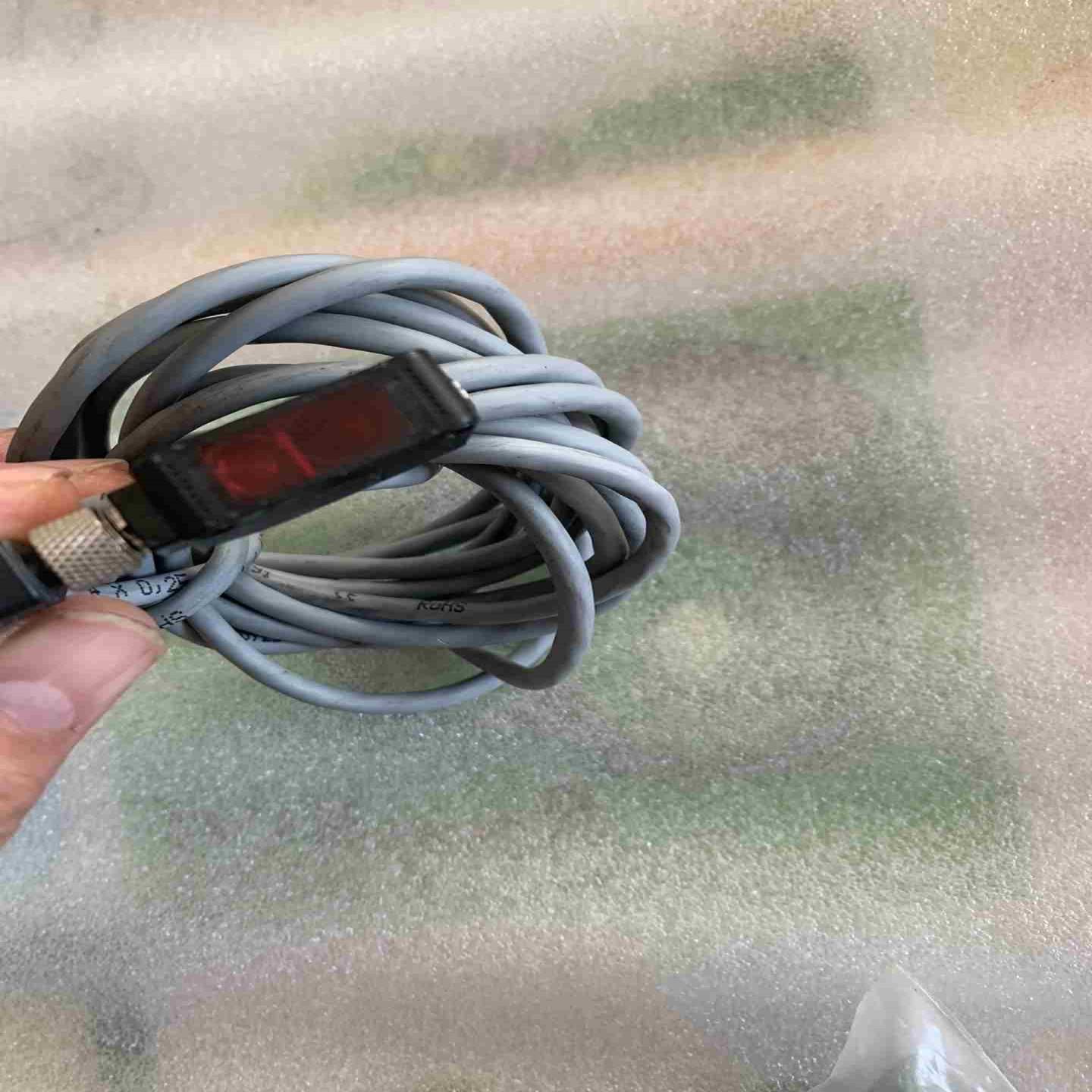 OMRON光电开关E3Z-LS68   感兴趣的话点议价