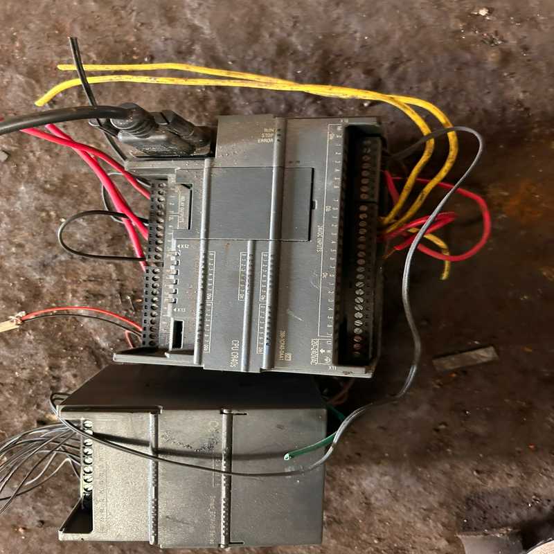 议~plc  smart200 cr40s  6ES7 2