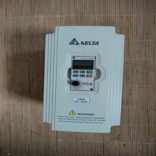 (背呗机械)台达变频器55kw三相输入VFD055M43A